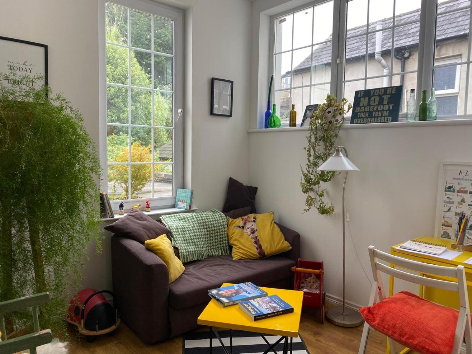 True Colours Apartment In Central Location Bangor  Exterior foto